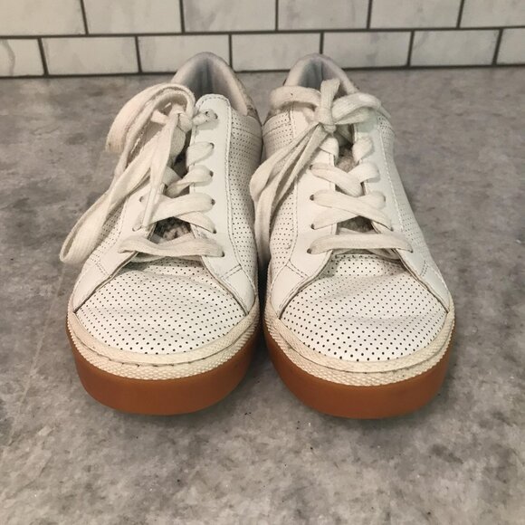 Target Sneakers White Low Top Shoes Womens 6 Faux Snake Heel Athletic Casual - Picture 2 of 9